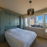 Lakme - 0801 + Box 16 Middelkerke